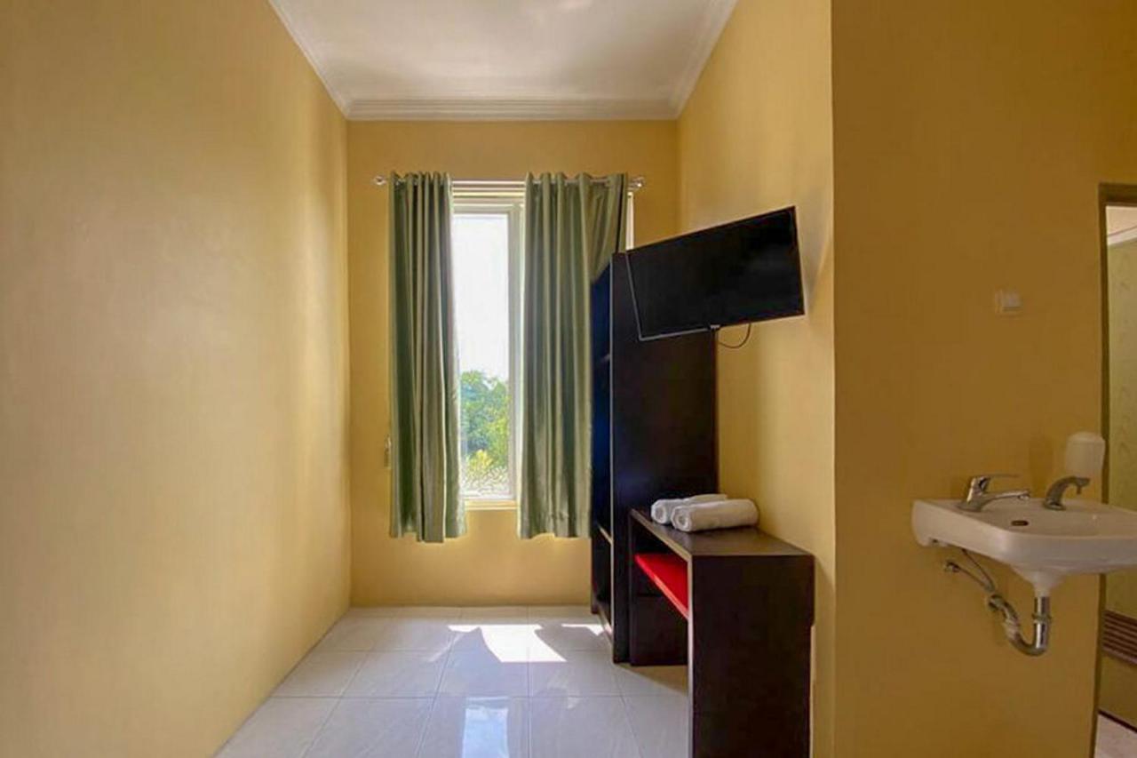 Rama Shinta Homestay Near Gembira Loka Zoo Redpartner يوغياكارتا المظهر الخارجي الصورة