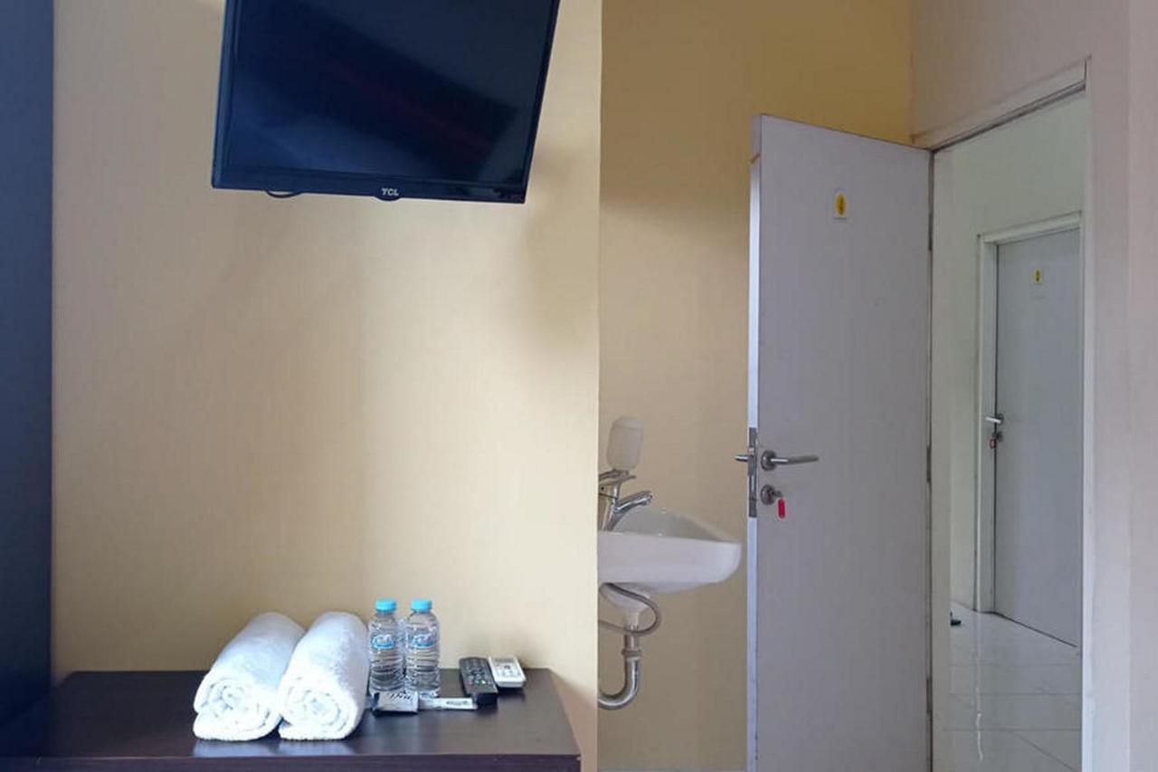 Rama Shinta Homestay Near Gembira Loka Zoo Redpartner يوغياكارتا المظهر الخارجي الصورة