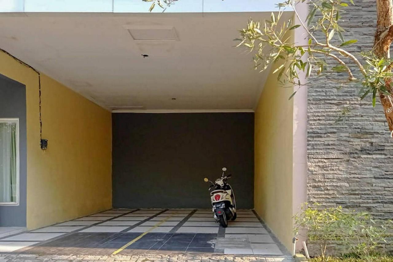 Rama Shinta Homestay Near Gembira Loka Zoo Redpartner يوغياكارتا المظهر الخارجي الصورة